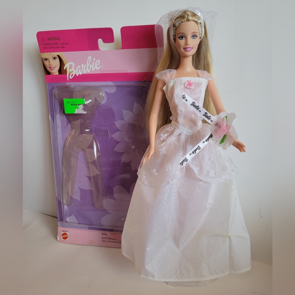 Barbie Doll and Fashion Pack Y2K Bridal Fashions Complete Mattel New OOB - Picture 1 of 7